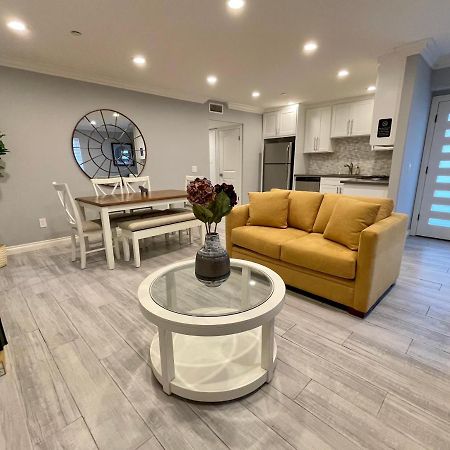 Stylish Hollywood Townhouse - Ideal Location ロサンゼルス エクステリア 写真