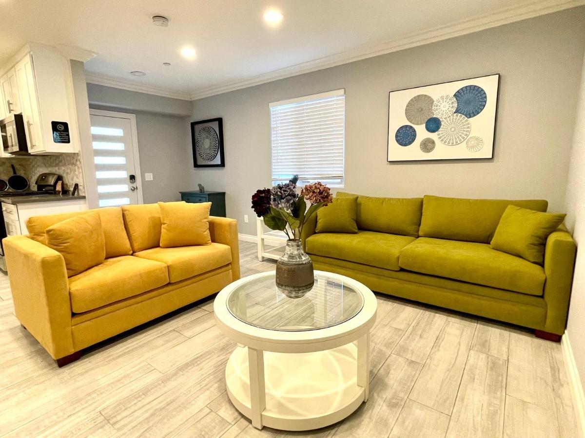 Stylish Hollywood Townhouse - Ideal Location ロサンゼルス エクステリア 写真