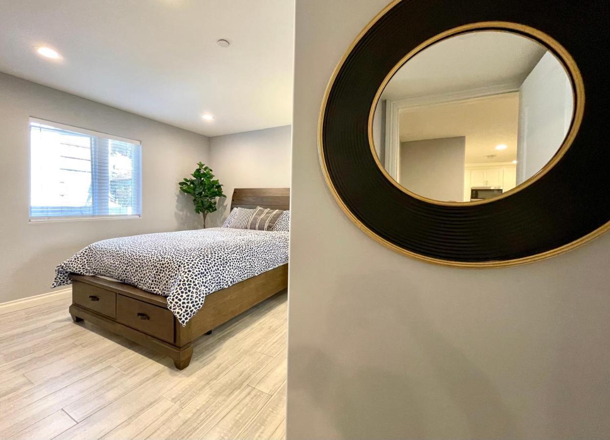 Stylish Hollywood Townhouse - Ideal Location ロサンゼルス エクステリア 写真